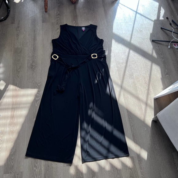 Vince Camuto 3 XL Black w Gold Plated Belt Pantsuit Romper - Picture 5 of 11